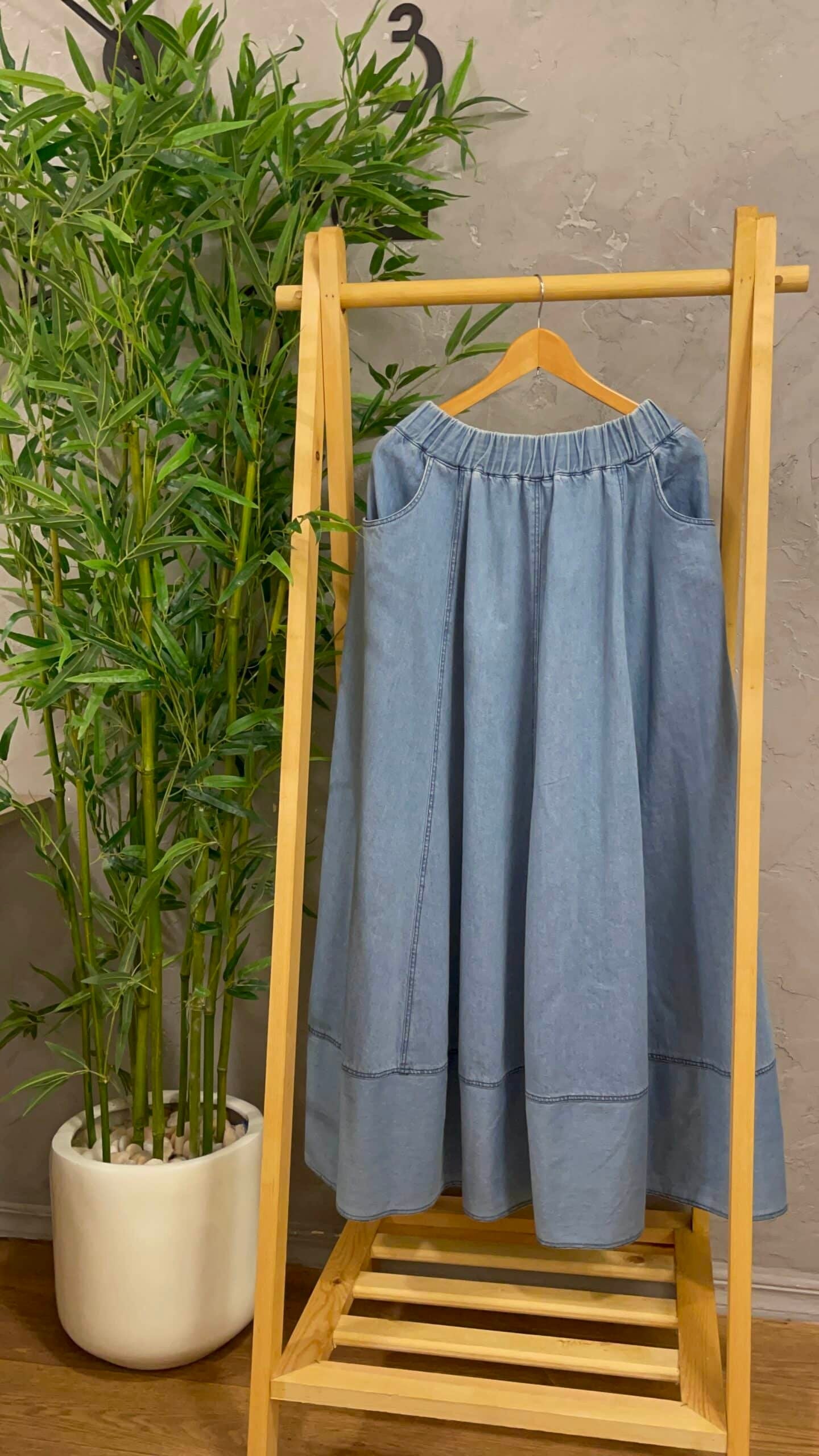Denim skirt
